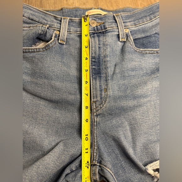 Levi’s Womens 27x29 High Waisted Mom Jeans Medium Wash Distressed Cotton Blend - Picture 7 of 10